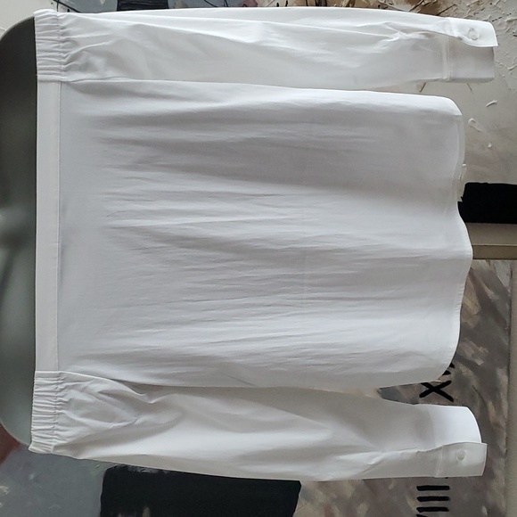 NWT EXPRESS Off The Shoulder White Faux Button Up Shirt Women M - Picture 3 of 6